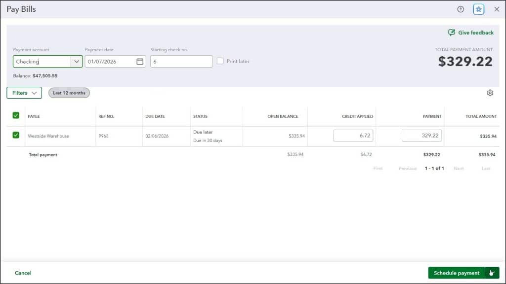 A picture showing how to apply early bill payment discounts as vendor credits in the “Pay Bills” window after you enter early bill payment discounts in QuickBooks Online.