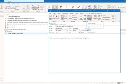 A picture that shows how to manually send a status report for a task in Outlook.